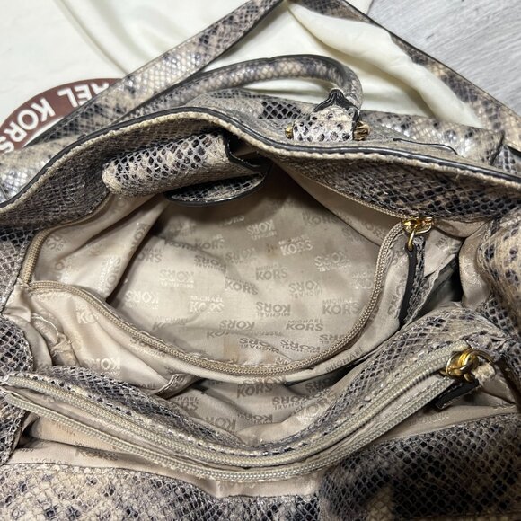 Michael Kors python cross body - Picture 7 of 8